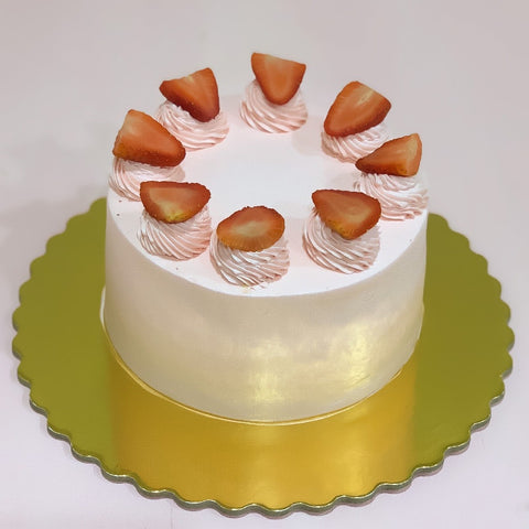 Vegan Vanilla Strawberry Cake